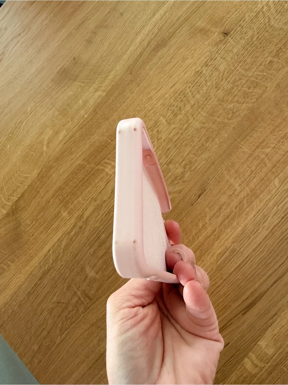 the caep Pink Silicone Phone Case with Matching Pop Grip 12pro iphone